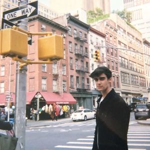 Meet your Posher, Carlos